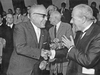 1966 - Eltaher and Bourguiba shaking hands 01